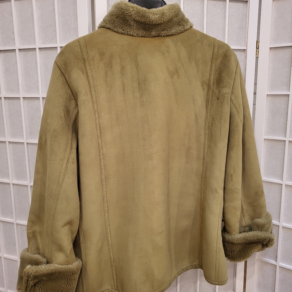 Fuchs Schmitt Cozy Winter Coat in soft green, size 8 - Picture 2 of 8